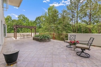 301 Beacon Ridge Dr Unit 102, Hopewell, VA 23860