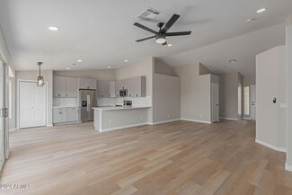 5520 S 30th Ln, Phoenix, AZ 85041