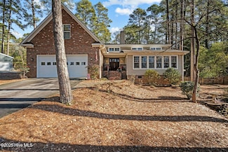575 S Valley Rd, Southern Pines, NC 28387