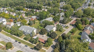 841 Bloomfield Village Blvd Unit H, Auburn Hills, MI 48326