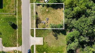 880 Paul Quinn St, Houston, TX 77091