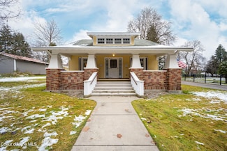 1052 N A St, Coeur D Alene, ID 83814