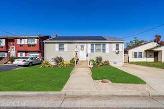 23 Passaic St, North Middletown, NJ 07748