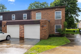 13958 Oakbrook Dr Unit 3958, North Royalton, OH 44133