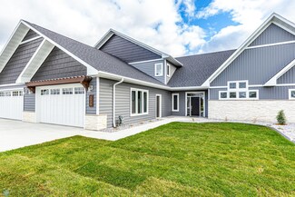 5798 31st St S, Fargo, ND 58104