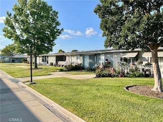 1661 Monterey Rd, Seal Beach, CA 90740