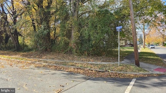 533 Hunt Ave, Trenton, NJ 08610