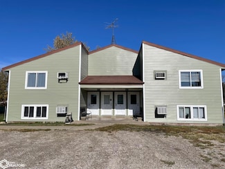 206 1/2 E Church St, Gilman, IA 50106