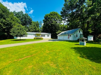 694 Grant Rd, Corinth, ME 04427