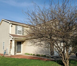 1321 Cape Cod Ln, Pingree Grove, IL 60140