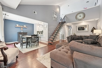 81 Boulder Run Rd, Paterson, NJ 07501