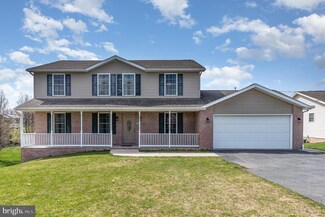 2226 Adin Ln, Chambersburg, PA 17202