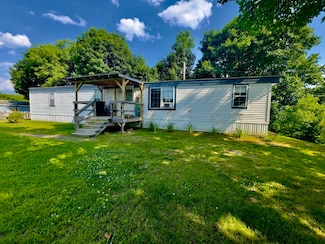 25 Prospect St, Livermore Falls, ME 04254