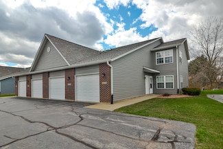 6315 Oak Crest Ln Unit 37D, Loves Park, IL 61111
