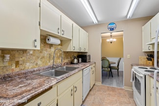 4333 San Ernesto Ave Unit 304, Anchorage, AK 99508