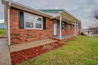 720 E Waugh Rd, Olive Hill, KY 41164