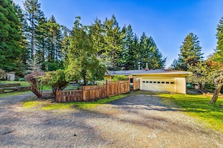 2099 Fickle Hill Rd, Arcata, CA 95521