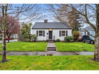 1602 SE 80th Ave, Portland, OR 97215