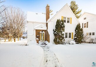 1064 Chester Park Dr, Duluth, MN 55812