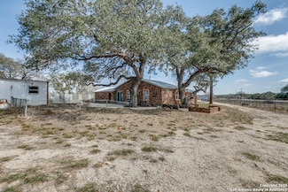 15179 Texas 16, Poteet, TX 78065