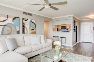 3525 Sage Rd Unit 808, Houston, TX 77056