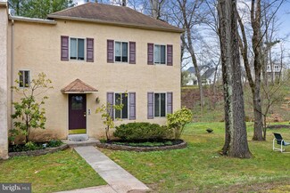 124 Rue Charmille Rd, Fort Washington, PA 19034