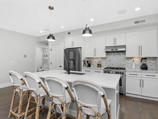 2-4 Elm St Unit 3 B, Boston, MA 02122