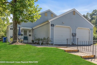 1D Daisy Ct, Lakewood, NJ 08701