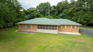 205 S Pine St, Junction City, LA 71256