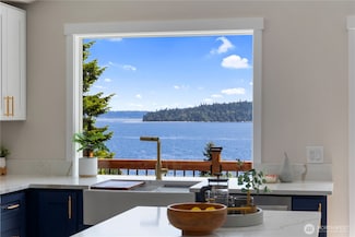 1313 Colchester Dr SE, Port Orchard, WA 98366