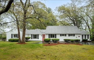 12 Arthur Woods Ave, Burlington, MA 01803