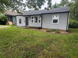 2152 E Cairo St, Springfield, MO 65802