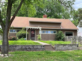2207 S Pinecrest St, Wichita, KS 67218