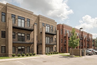 8469 W Grand Ave Unit 303, River Grove, IL 60171