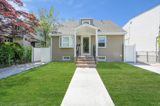 4920 170th St, Fresh Meadows, NY 11365