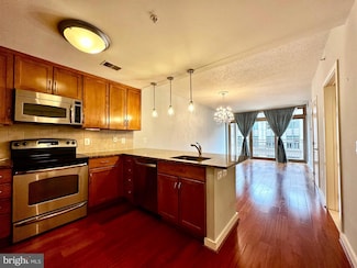888 N Quincy St Unit 1505, Arlington, VA 22203