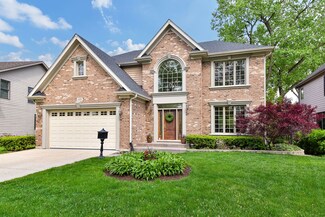 105 Travers Ave, Wheaton, IL 60187