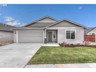 445 S 10th St, Monroe, OR 97456