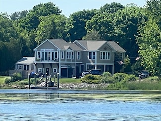 137 Congdon Ave, North Kingstown, RI 02852