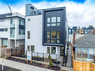 4128 Midvale Ave N, Seattle, WA 98103