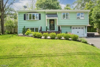 32 Eugene Rd, Hopatcong, NJ 07843
