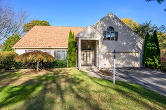 119 Pond View Dr, Centerville, MA 02632