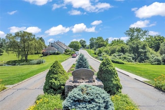182 Fairway Dr Unit U182, Carmel, NY 10512