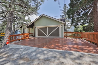 23785 Zurich Dr, Crestline, CA 92325