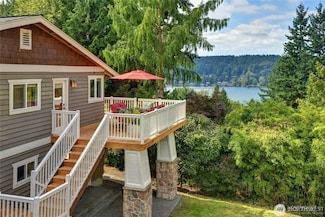 6621 Lake Washington Blvd SE, Newcastle, WA 98056