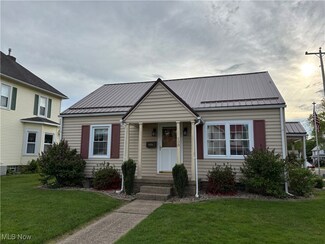 428 Kelly St NW, New Philadelphia, OH 44663
