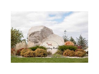 6914 Country Ridge Dr NW, Cedar Rapids, IA 52405