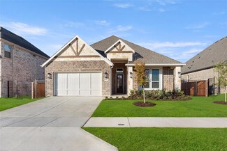 9941 Villa Verde Dr, Fort Worth, TX 76179