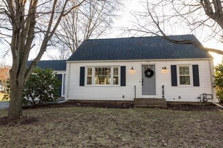 712 Thacher St, Attleboro, MA 02703
