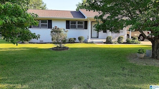 4 Carriage Rd, Anniston, AL 36206